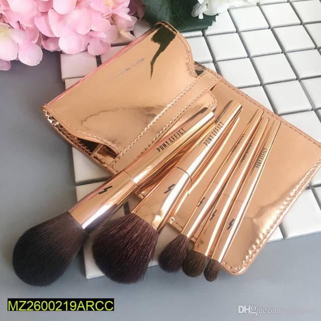 Pony Effect Makeup Brush Set
 Lami Beauty